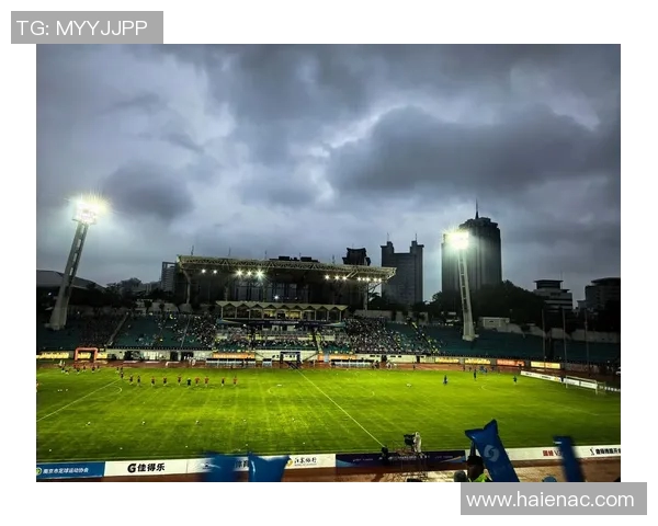 南京足球队中路突破战术解析与实战应用探讨